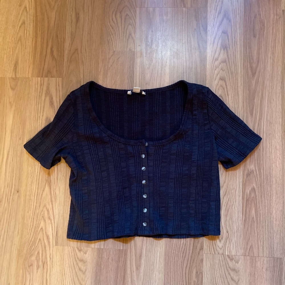 AMERICAN EAGLE cropped shirt